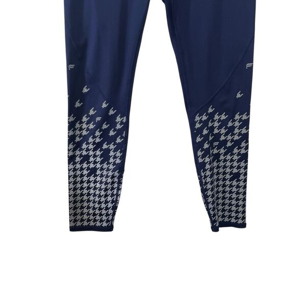 Small Fabletics Mid-Rise Ultracool Reflective 7/8 -
Fabletics - Picture 7 of 13